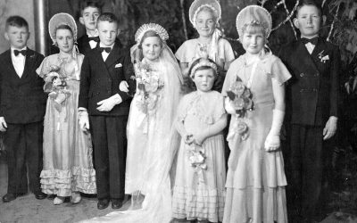 Share your Daylesford & District family photos of weddings, family and home.